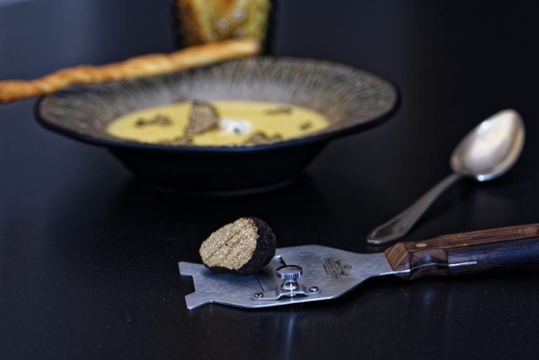 Getrüffelte Kartoffelsuppe-die edelste Variante des Suppenklassikers ...